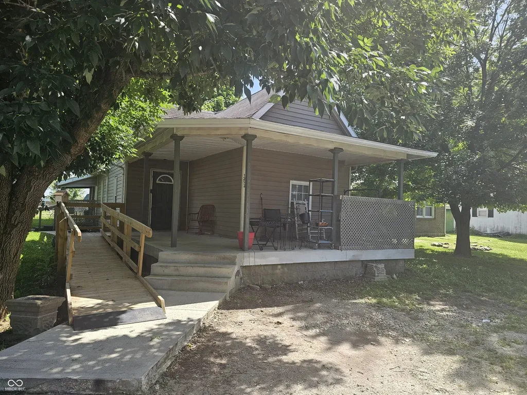 1253 Congress Street Middletown IN 47356