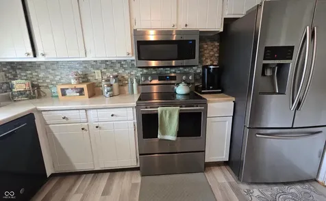 8221 Orchid Lane Indianapolis IN 46219