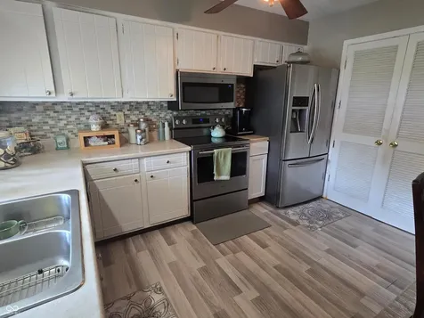 8221 Orchid Lane Indianapolis IN 46219
