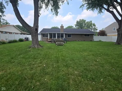 8221 Orchid Lane Indianapolis IN 46219