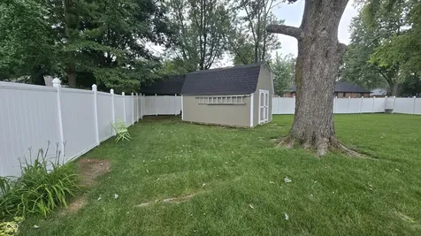 8221 Orchid Lane Indianapolis IN 46219