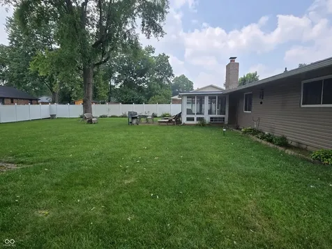 8221 Orchid Lane Indianapolis IN 46219