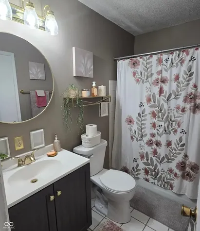 8221 Orchid Lane Indianapolis IN 46219