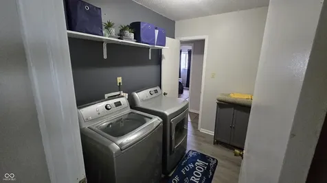 8221 Orchid Lane Indianapolis IN 46219