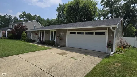 8221 Orchid Lane Indianapolis IN 46219