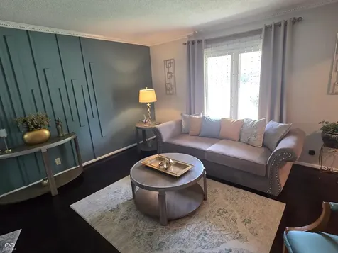 8221 Orchid Lane Indianapolis IN 46219