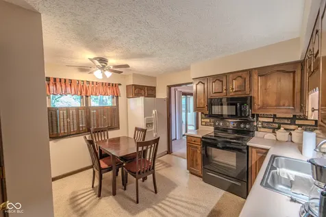 1073 N 350 W Greenfield IN 46140