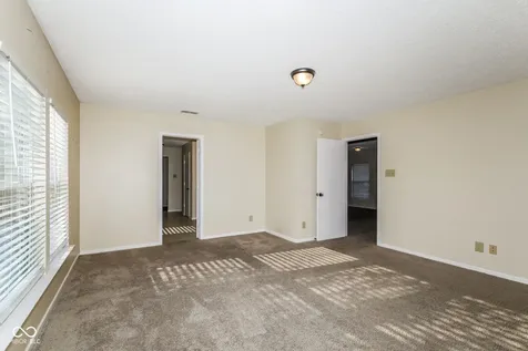14136 Country Breeze Lane Fishers IN 46038