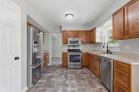 528 Tanninger Drive Indianapolis IN 46239