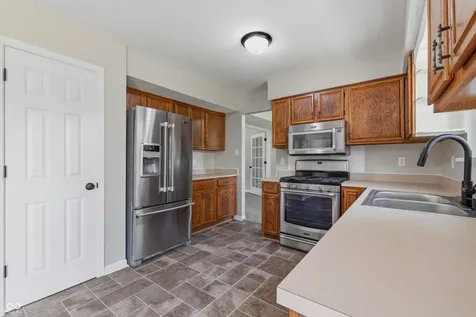 528 Tanninger Drive Indianapolis IN 46239