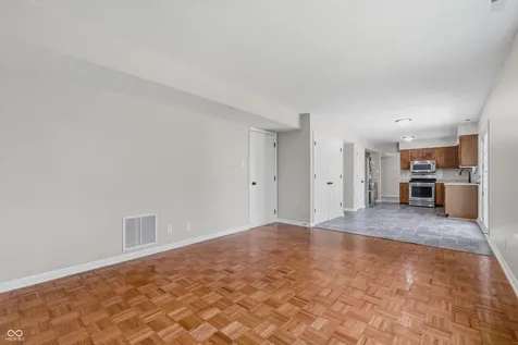 528 Tanninger Drive Indianapolis IN 46239