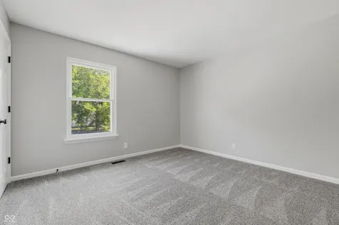 528 Tanninger Drive Indianapolis IN 46239