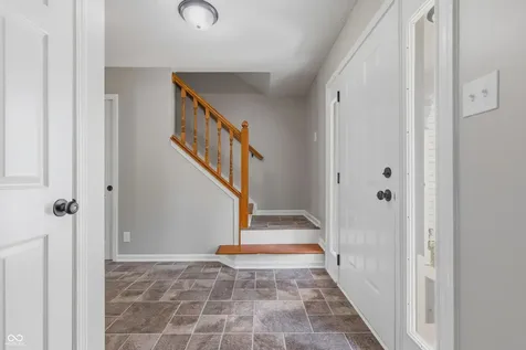 528 Tanninger Drive Indianapolis IN 46239