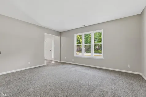528 Tanninger Drive Indianapolis IN 46239