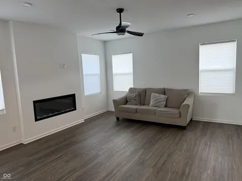 5037 Modernist Indianapolis IN 46237