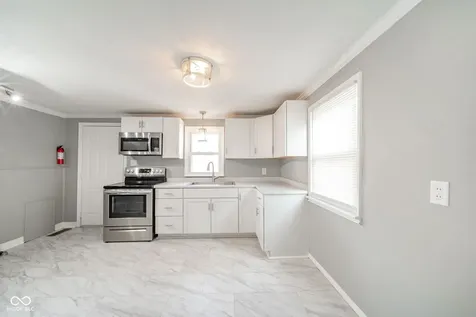 3729 Burton Place Anderson IN 46013