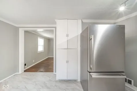 3729 Burton Place Anderson IN 46013