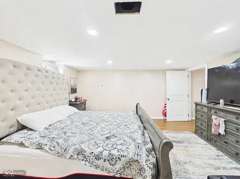 5551 Meadowood Drive Indianapolis IN 46224