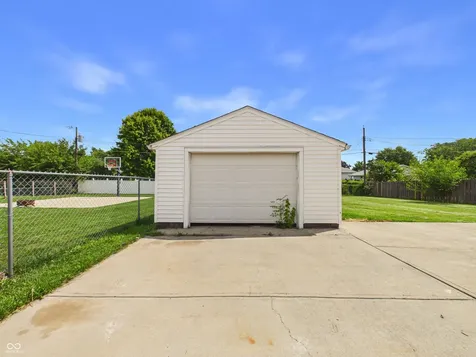 5551 Meadowood Drive Indianapolis IN 46224