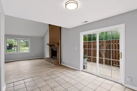 7606 Farm View Circle E Indianapolis IN 46256