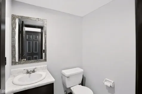 7606 Farm View Circle E Indianapolis IN 46256