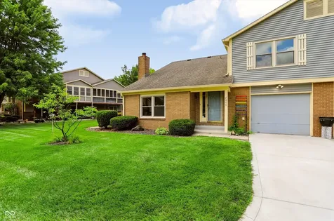 7606 Farm View Circle E Indianapolis IN 46256