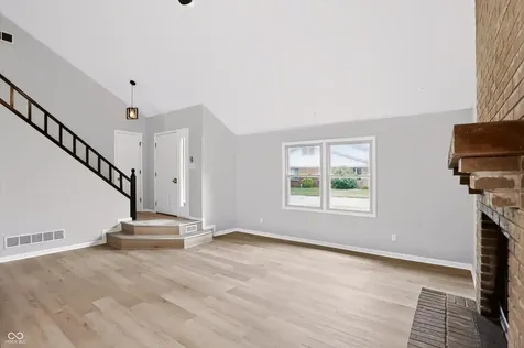 7606 Farm View Circle E Indianapolis IN 46256