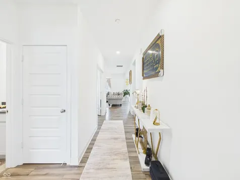 9202 Novak Court Indianapolis IN 46259