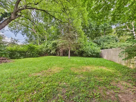 4338 Thrush Drive Indianapolis IN 46222
