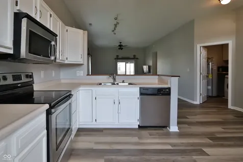 1704 Creekside Drive Brownsburg IN 46112