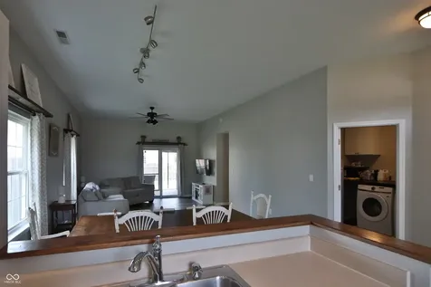 1704 Creekside Drive Brownsburg IN 46112