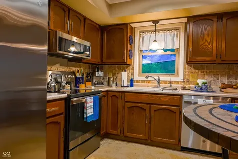 534 Greenlee Drive Indianapolis IN 46234