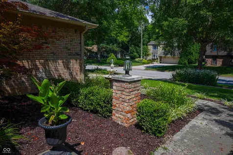 534 Greenlee Drive Indianapolis IN 46234