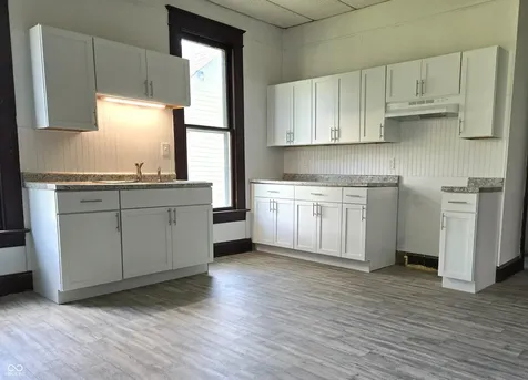 305 S Vine Street Seymour IN 47274