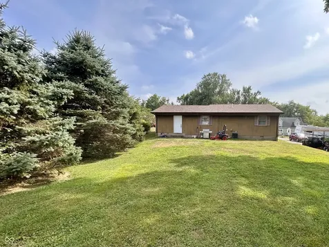 1009 W Walnut Brownstown IN 47220