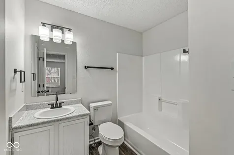 1316 Freemont Lane Greenwood IN 46143