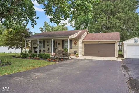 3325 Sycamore Drive Columbus IN 47203