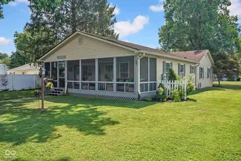 3325 Sycamore Drive Columbus IN 47203