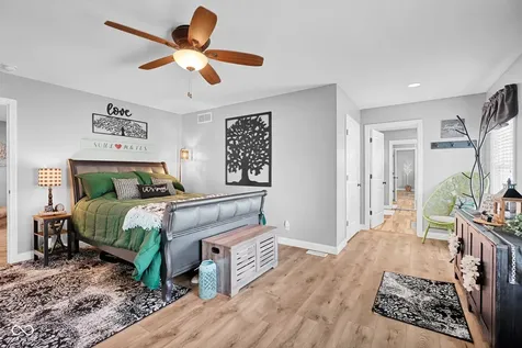3325 Sycamore Drive Columbus IN 47203