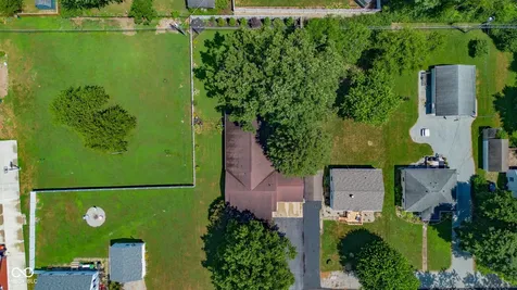 3325 Sycamore Drive Columbus IN 47203