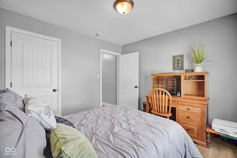 3325 Sycamore Drive Columbus IN 47203
