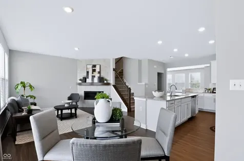 332 Fairfax Way Zionsville IN 46077