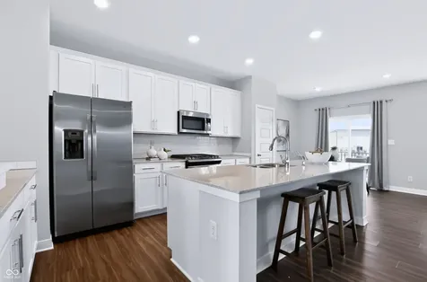 332 Fairfax Way Zionsville IN 46077