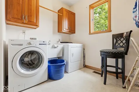 6239 W 600 S Trafalgar IN 46181