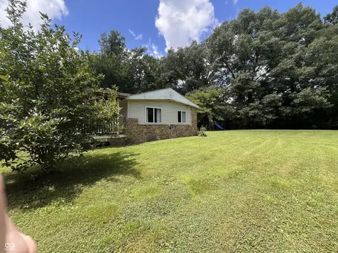 162 W Robertson Morgantown IN 46160