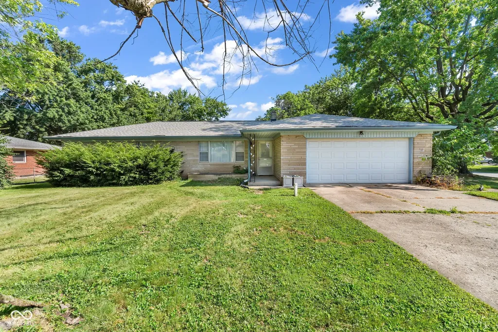 7222 Maple Drive Avon IN 46123