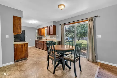 7222 Maple Drive Avon IN 46123