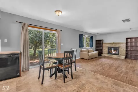 7222 Maple Drive Avon IN 46123