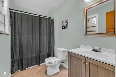 7222 Maple Drive Avon IN 46123