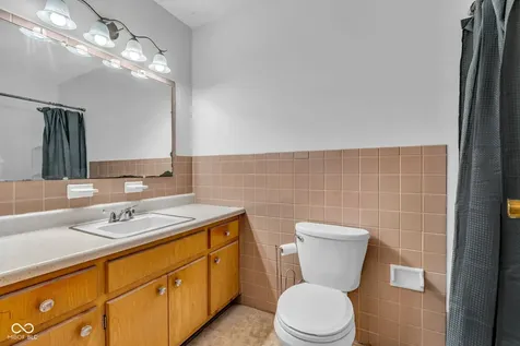 7222 Maple Drive Avon IN 46123